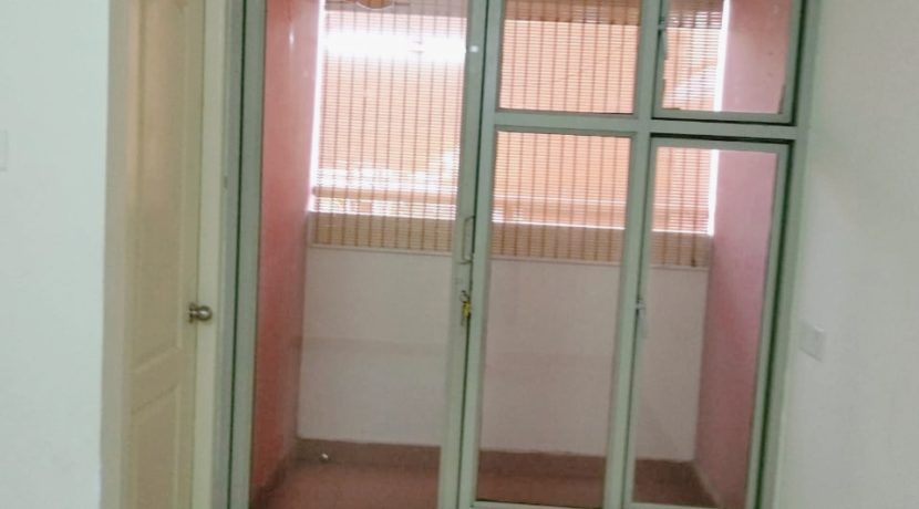 B612_20200109_194427_771