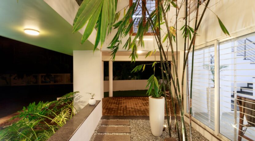 917aad70-7cd5-48ef-ad62-23d2f3050fa9