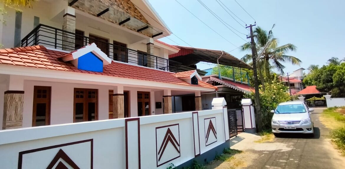 Chembukav 5cent 2060sqft 82L3